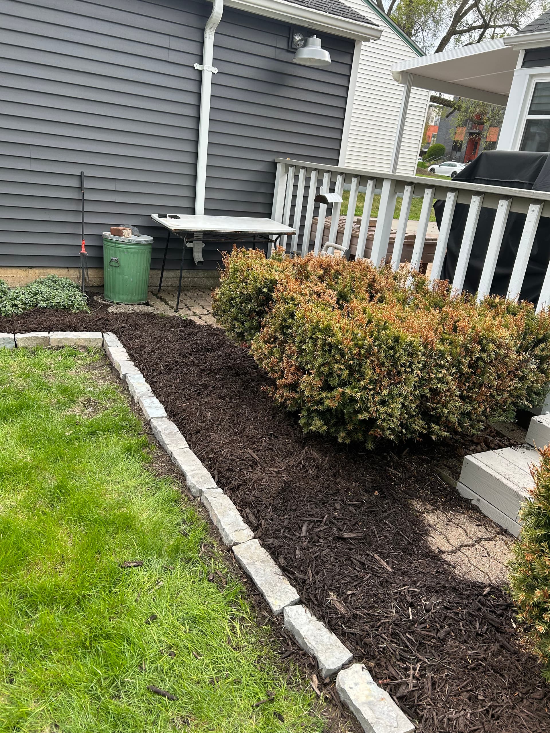 Gallery photos for Fresh Mulch, Clean Stone Edging, and Zero Weeds in Sight: Image #2